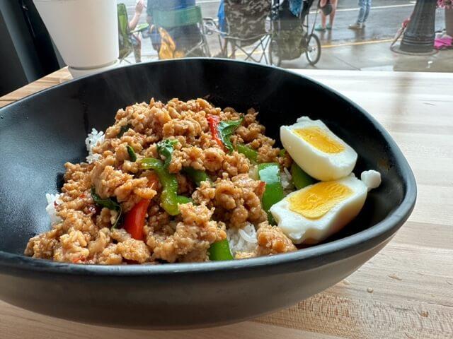 basil rice bowl with chicken from Drunken Noodle in Crosby, Minnesota